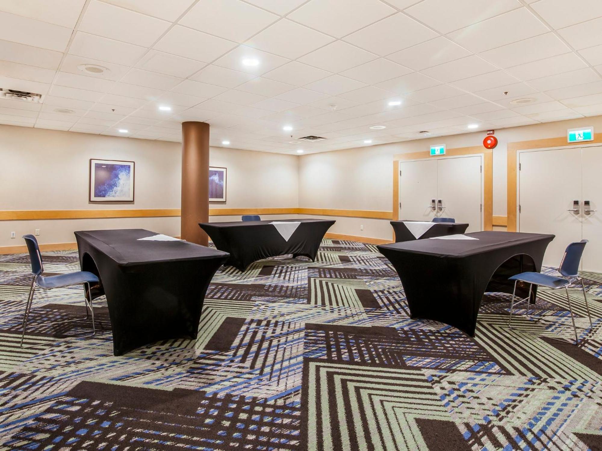 Holiday Inn Express & Suites Langley By Ihg Eksteriør bilde