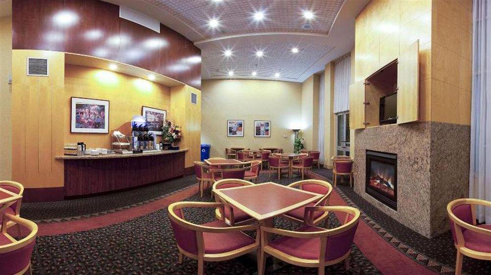 Holiday Inn Express & Suites Langley By Ihg Eksteriør bilde